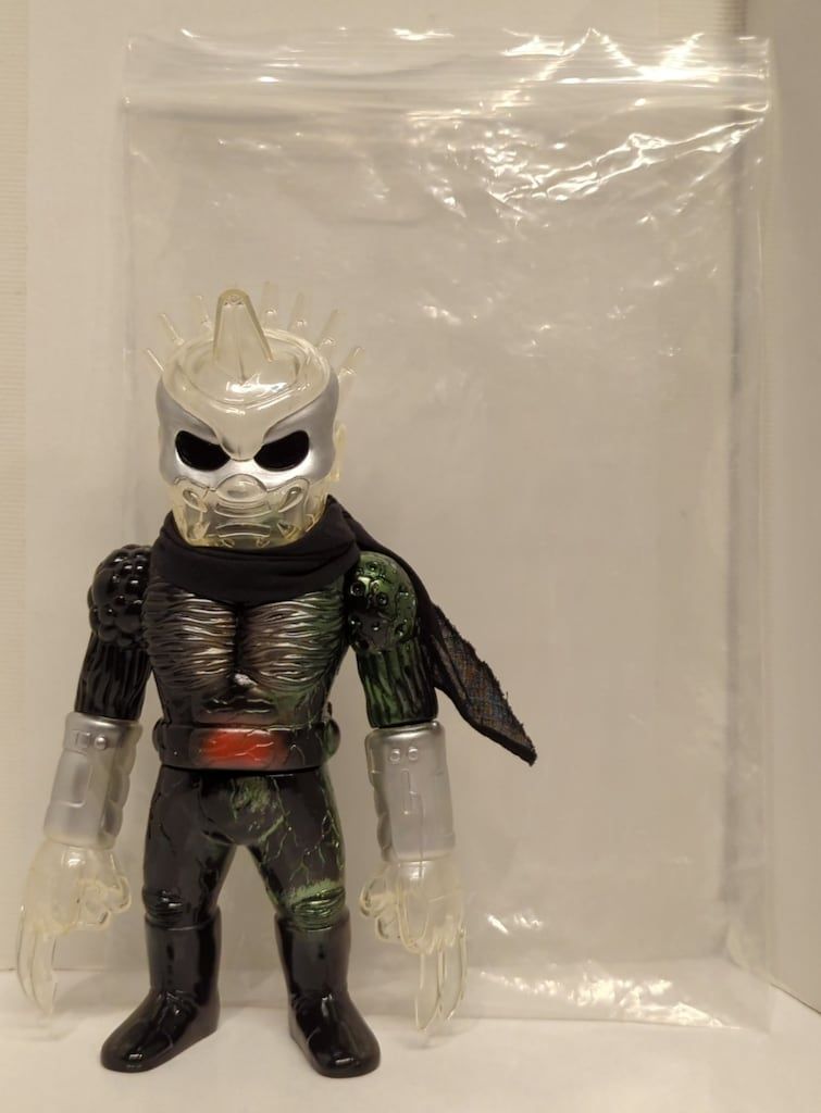 REALHEAD トビデター クリア成型 緑 銀 黒塗装 右胸赤塗装 黒マフラー