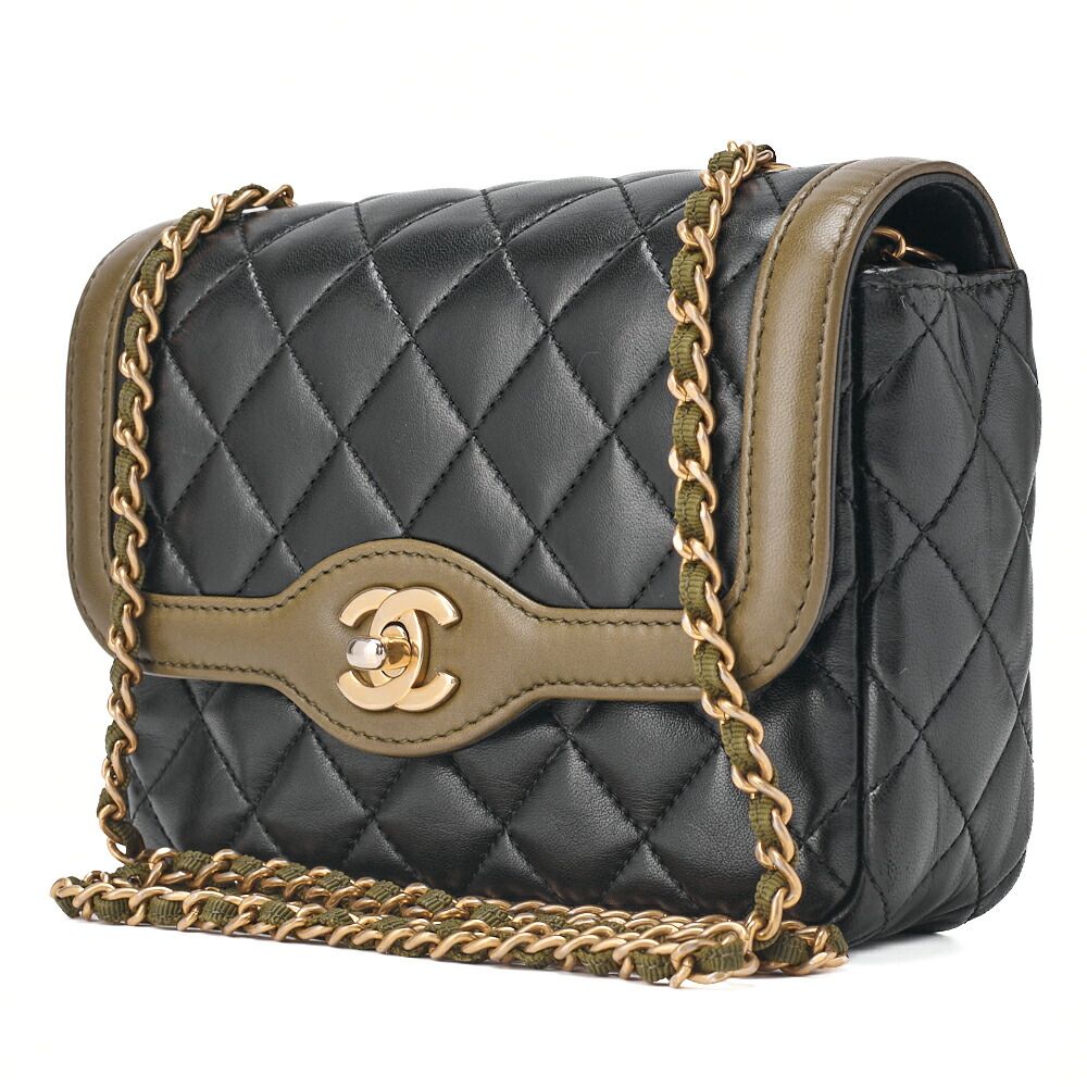 CHANEL ミニチェーンマトラッセターンロック