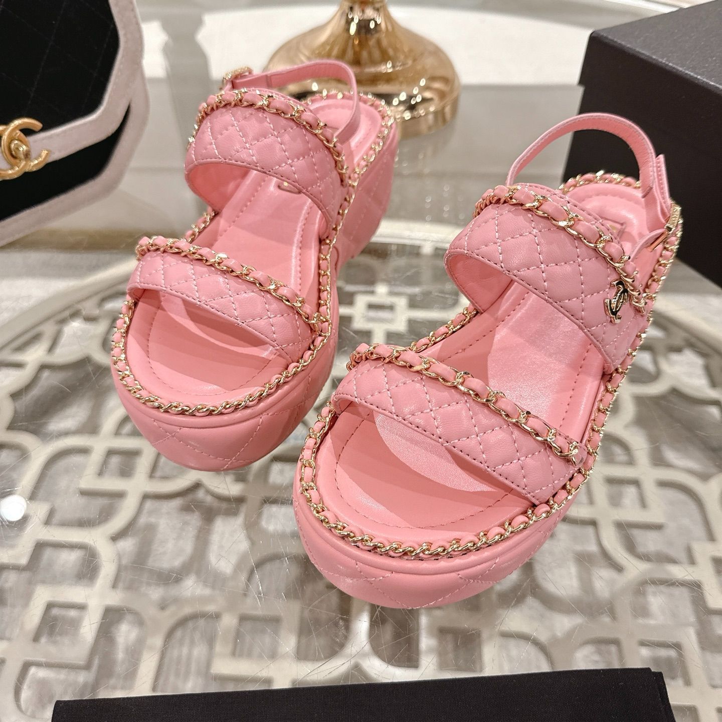 【25SS】CHANEL チェーンサンダル CHANEL シャネル 25SS 菱格チェーン スリッパ10-1 - メルカリ