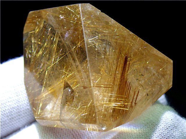 AAA級天然ゴールドルチルクォーツ原石 B83P3/46P59A