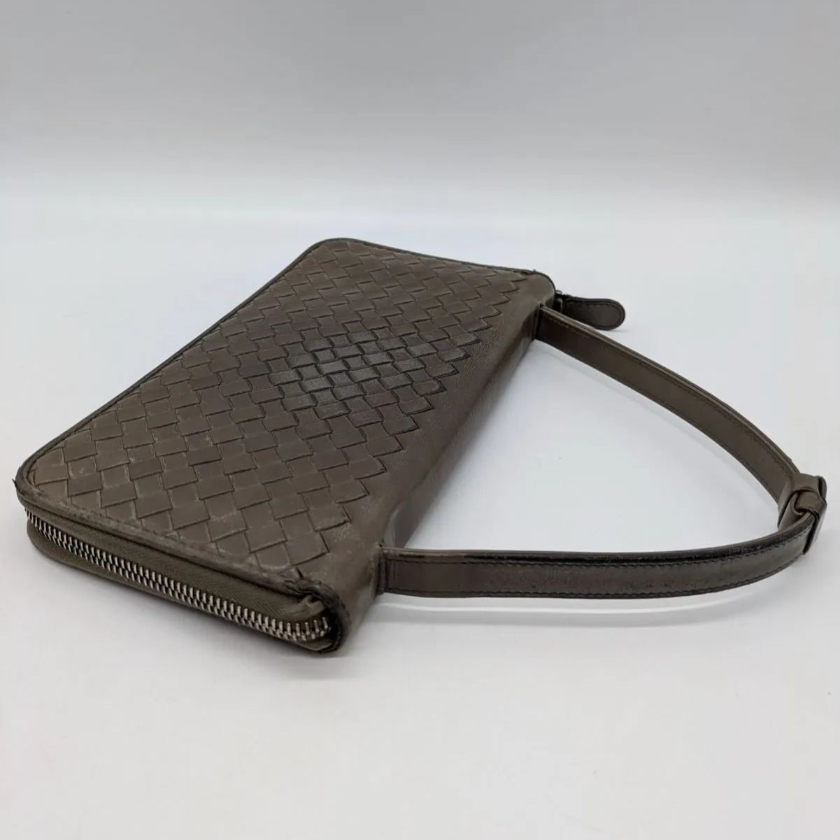 Bottega Veneta ボッテガヴェネタ イントレチャート ラウンド