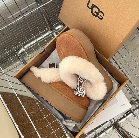 UGG