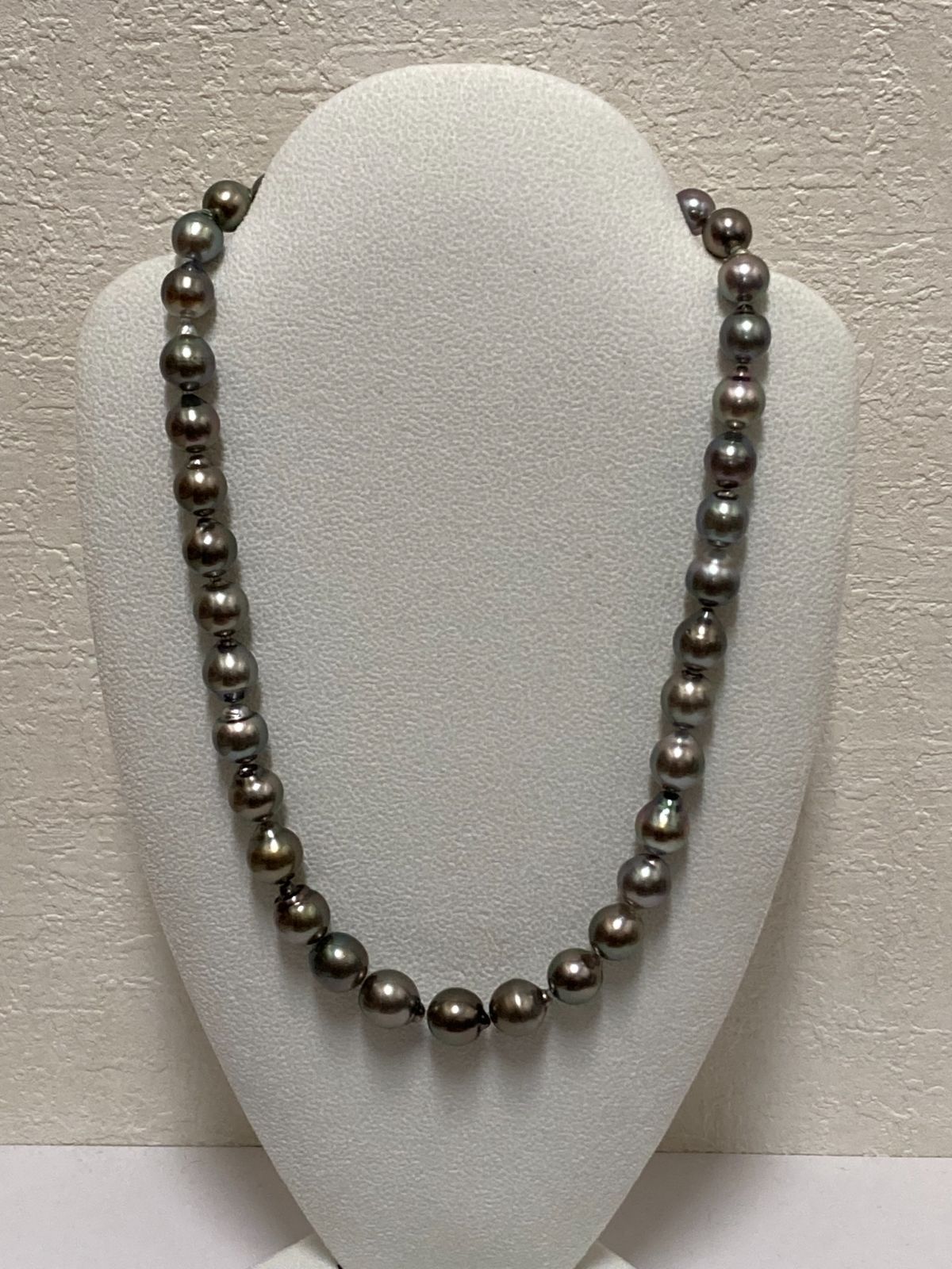 タヒチバロック大粒ブラックネックレス、ワンタッチ差し込みクラスプ  