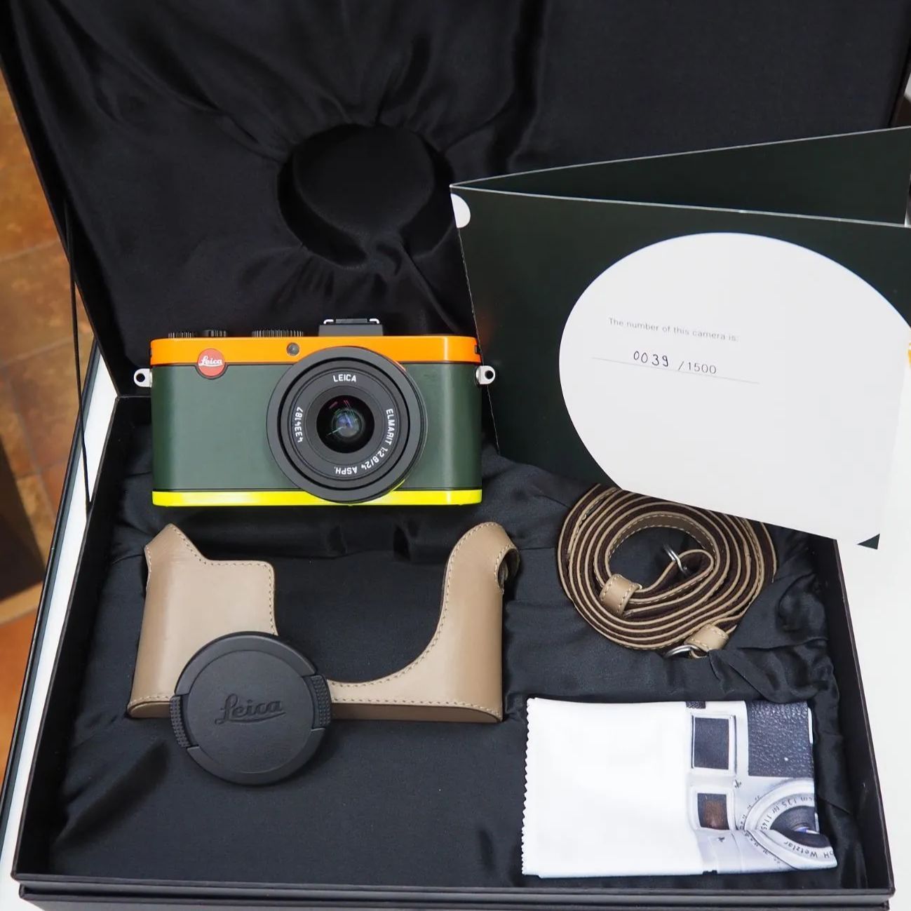 hiroty77　Leica X2 ポールスミス　ライカ　デジカメ Leica / X2 EDITION PAUL SMITH | モノとコト | デザイン情報サイト[JDN]