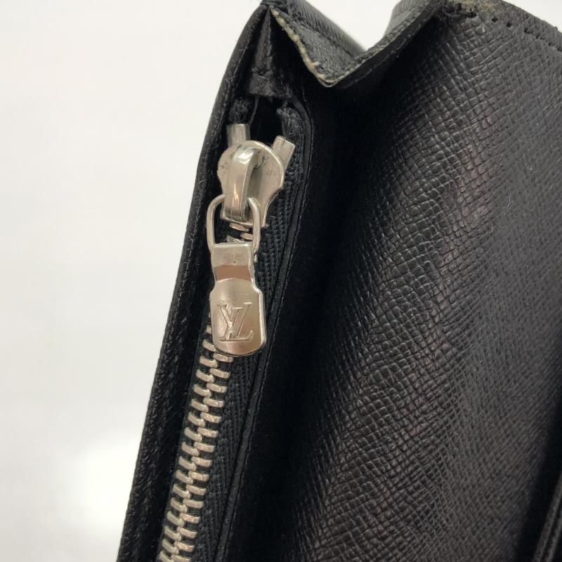 VUITTON