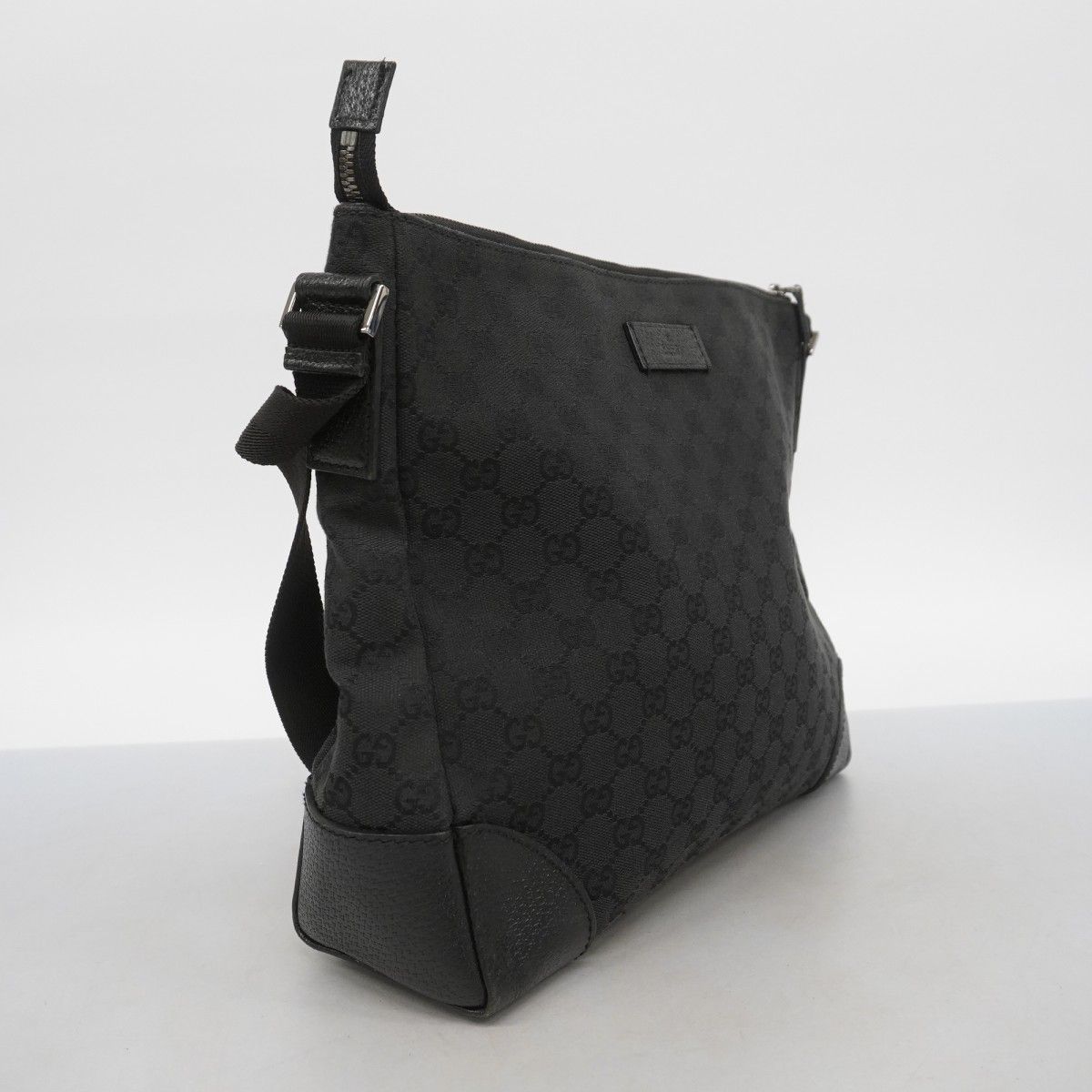 5 mc 3224 グッチ ショルダーバッグ GGキャンバス 110054 キャンバス ブラック シルバー金具 メンズ