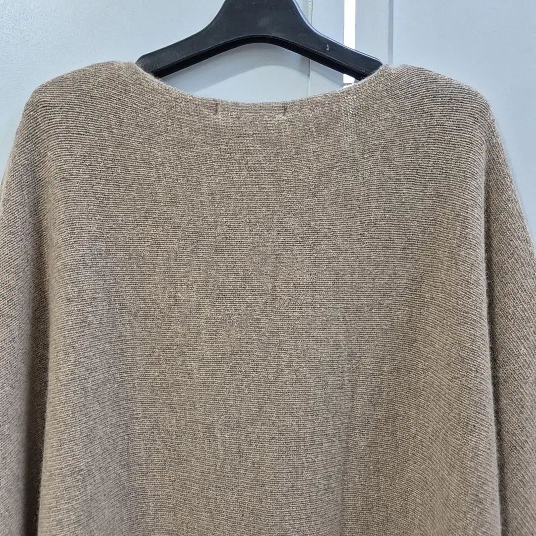 無縫製ニットウェア