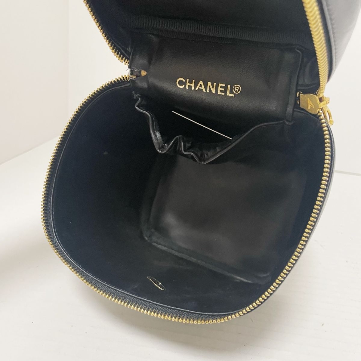 CHANEL(シャネル) バニティバッグ ビコローレ 黒 ゴールド金具 ラムスキン - メルカリ