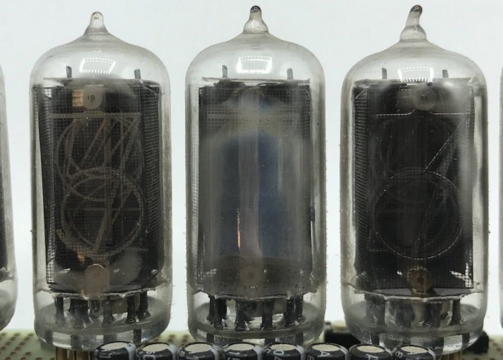 きばん本舗 Steins;Gate DIVERGENCE METER ニキシー管時計