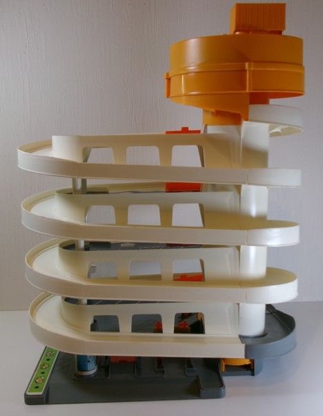 希少 ニュー トミカビル デラックス ミニカー用の立体駐車場 5階建