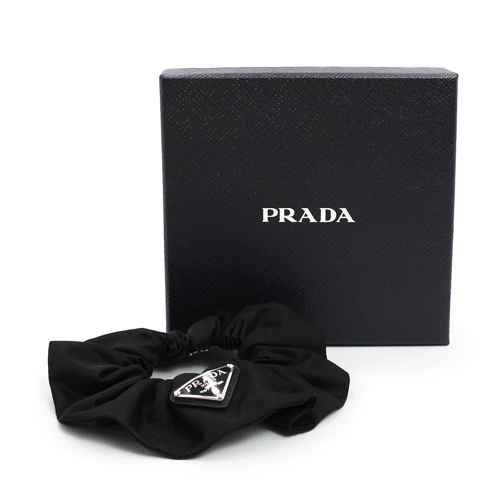 プラダ RE-NYLON シュシュ ブラック 新品未使用 プラダ PRADA Re-Nylon シュシュ ブラック ナイロン アクセサリー