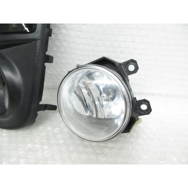 スバルXV 純正フォグランプ koito 114-11697 新車外し フォグランプ
