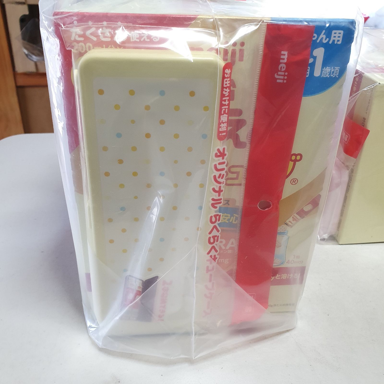 明治ほほえみらくらくキューブ200ml×200袋 明治 ほほえみ らくらくキューブ 200ml×60袋 景品付き 3箱セット