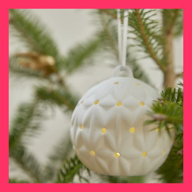 LEDライト POTTERY ボール オーナメント レース 3pcs オーナメント レース 3pcs 真っ白な陶器と木で出来たアンティークの おすすめ おしゃれ　売れ筋　人気 10225792