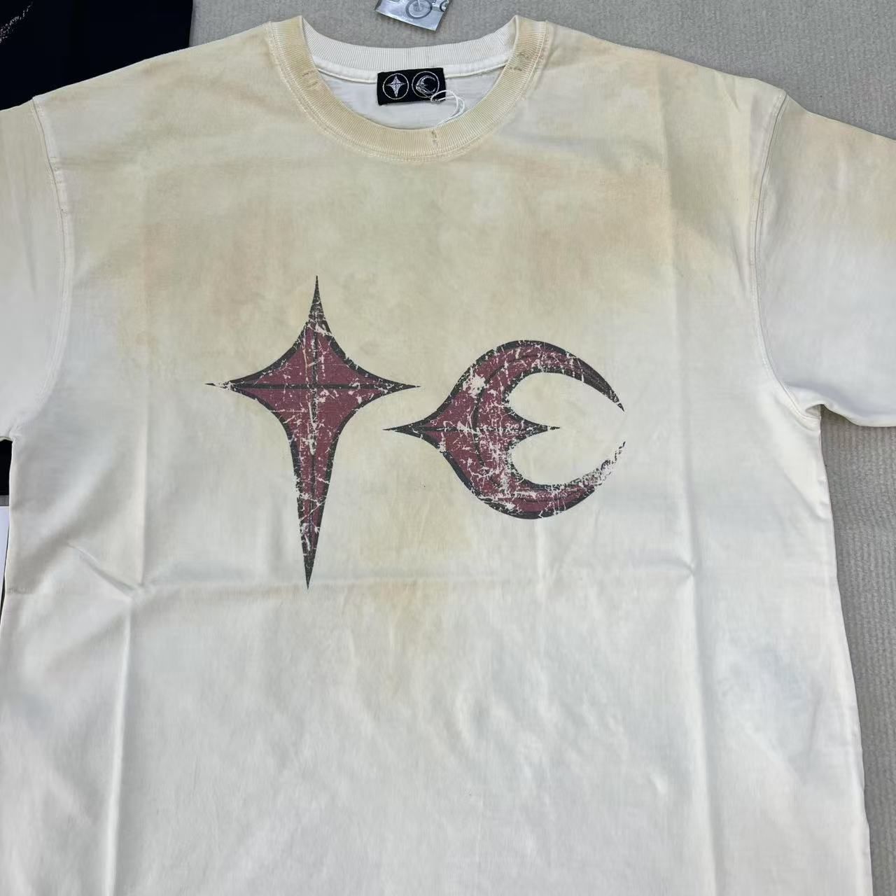 ブラック Tシャツ
