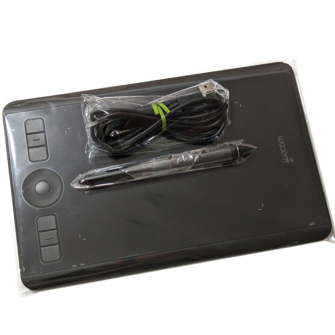 ペンタブレット 板タブ