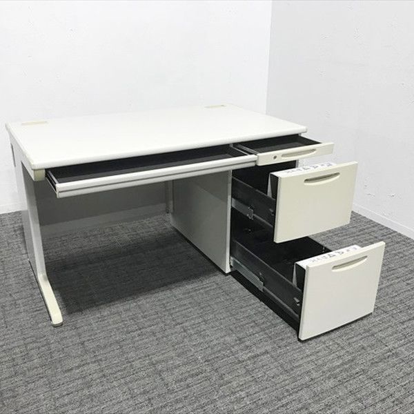 オフィスデスク オカムラ
