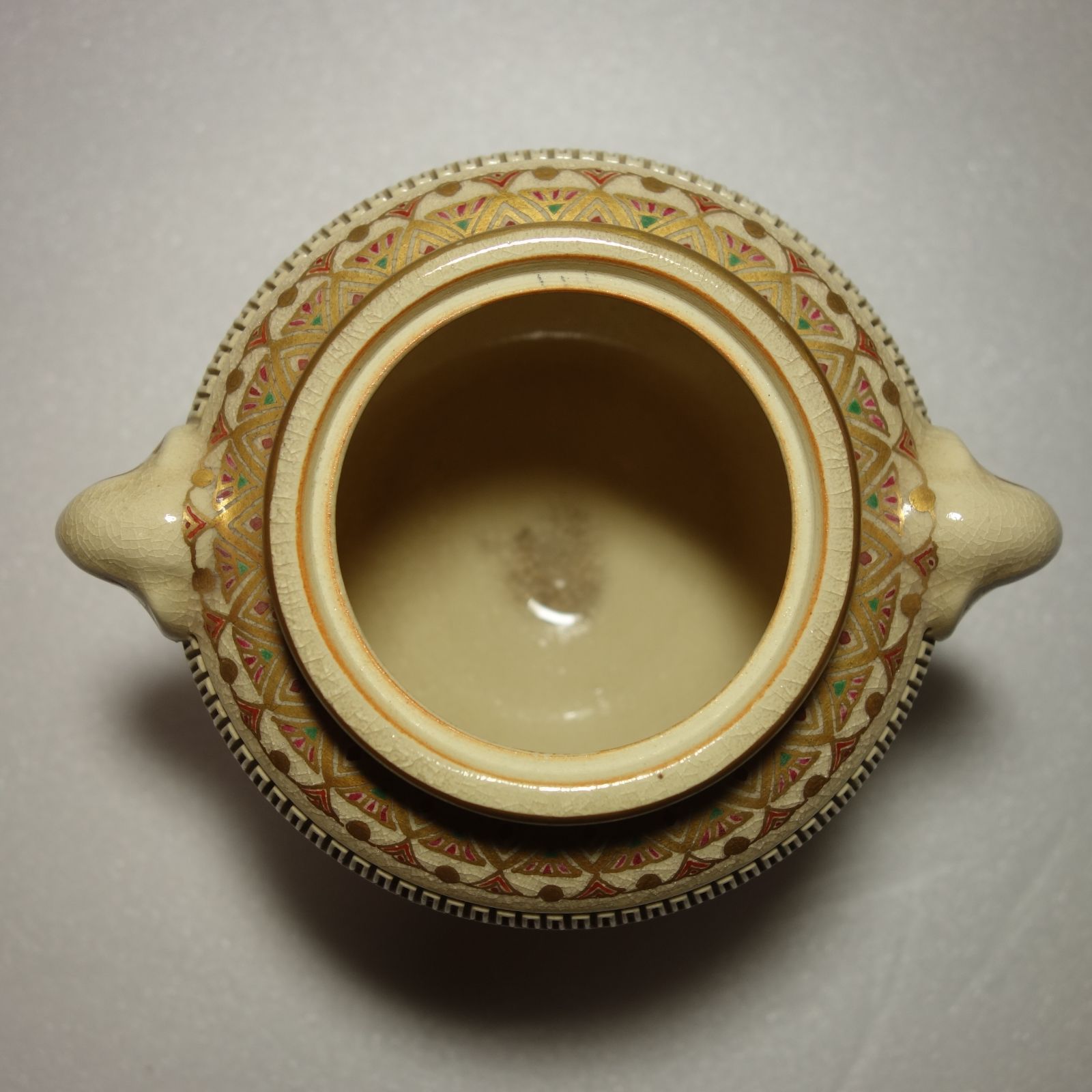 茶道具　染付桃　香合　景徳鎮　王懐英　作　表千家　裏千家　【匿名配送】 茶道具 染付桃 香合 景徳鎮 王懐英 作 表千家 裏千家 【匿名配送