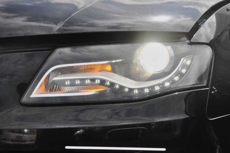 左 ヘッドライト HID バラスト キセノン 右H (8KCDNF) アウディ A4