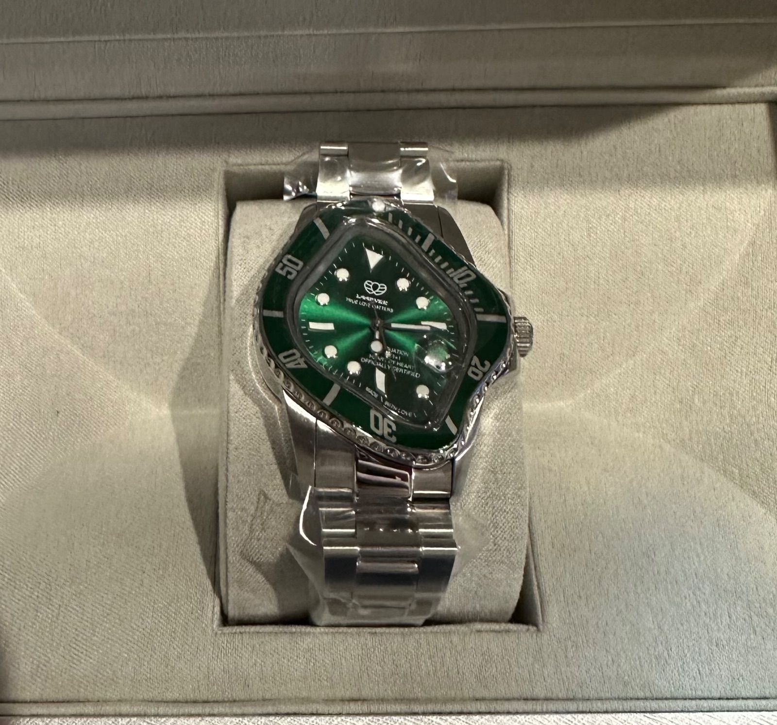 未使用 LAARVEE PEA001 腕時計 緑×緑 超可爱の buntarolab.jp