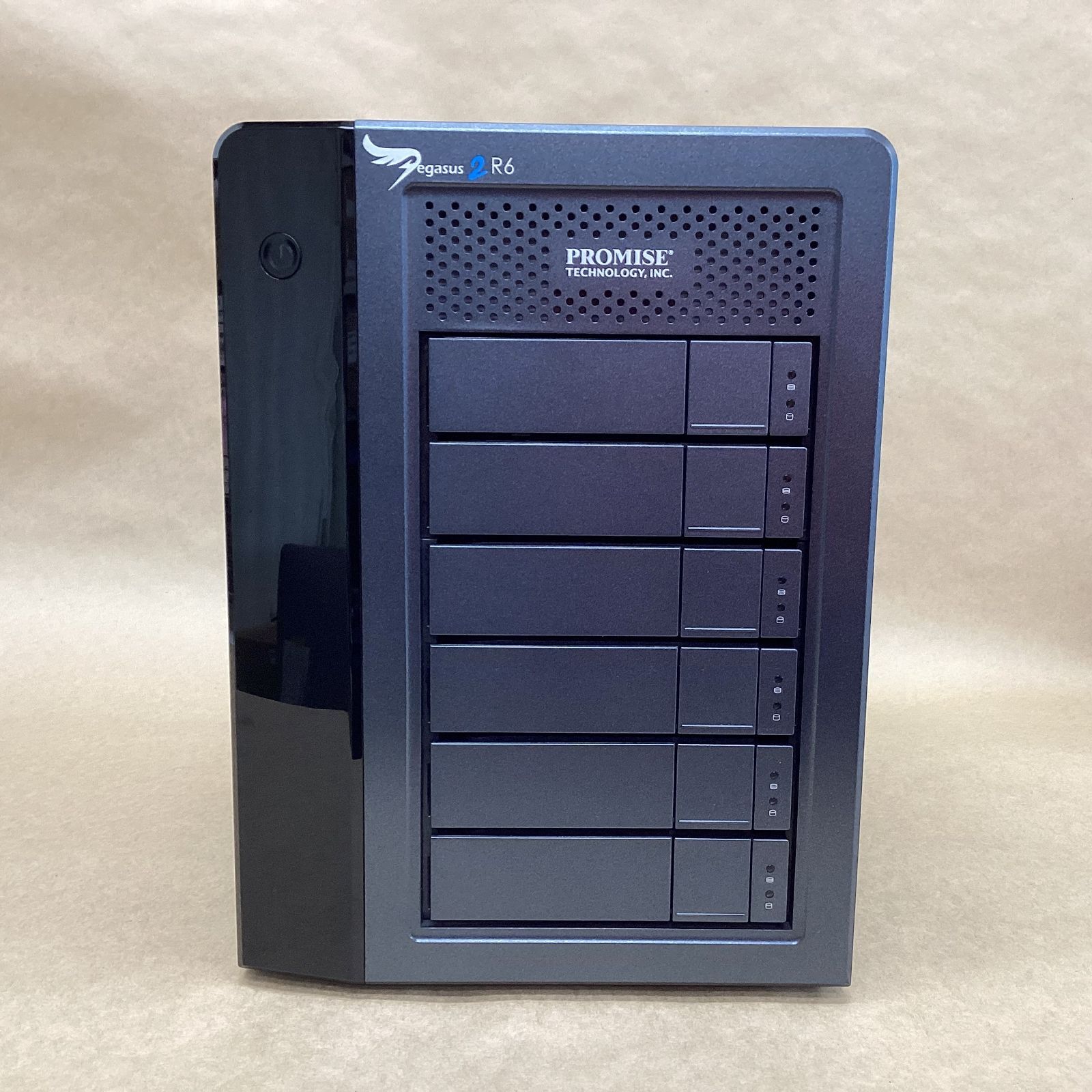 動作確認済み PROMISE NAS PEGASUS2R6 8TB(2000GB×4)