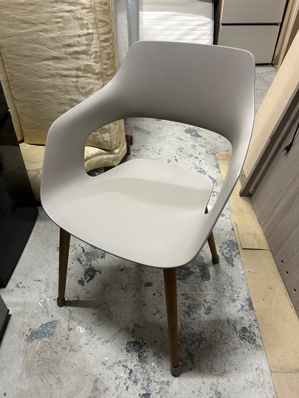 IKEA ストランドモン 子ども用アームチェア、ヴィースレグレー 2025年