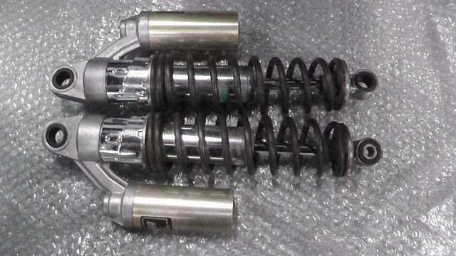 CB400SF-K NC39 の リアサスペンション SHOWA 1759454664