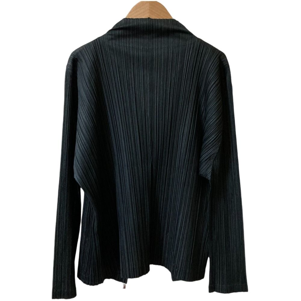 【極美品】 ISSEYMIYAKE プリーツカーディガン サイズ4 ISSEY MIYAKE - ISSEYMIYAKE(イッセイミヤケ) カーディガン