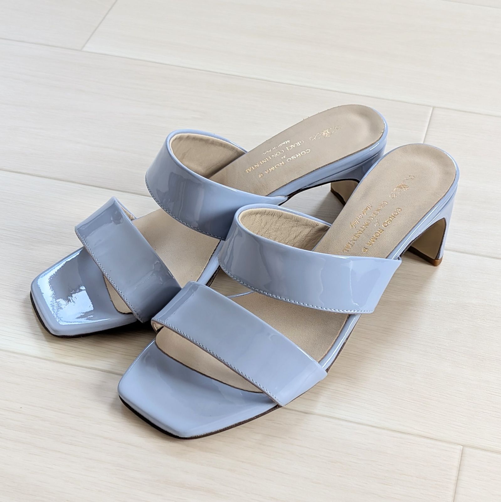･箱なし GRACE CONTINENTAL グレースコンチネンタル CORSO ROMA 9 パテントサンダル ブルー 36
