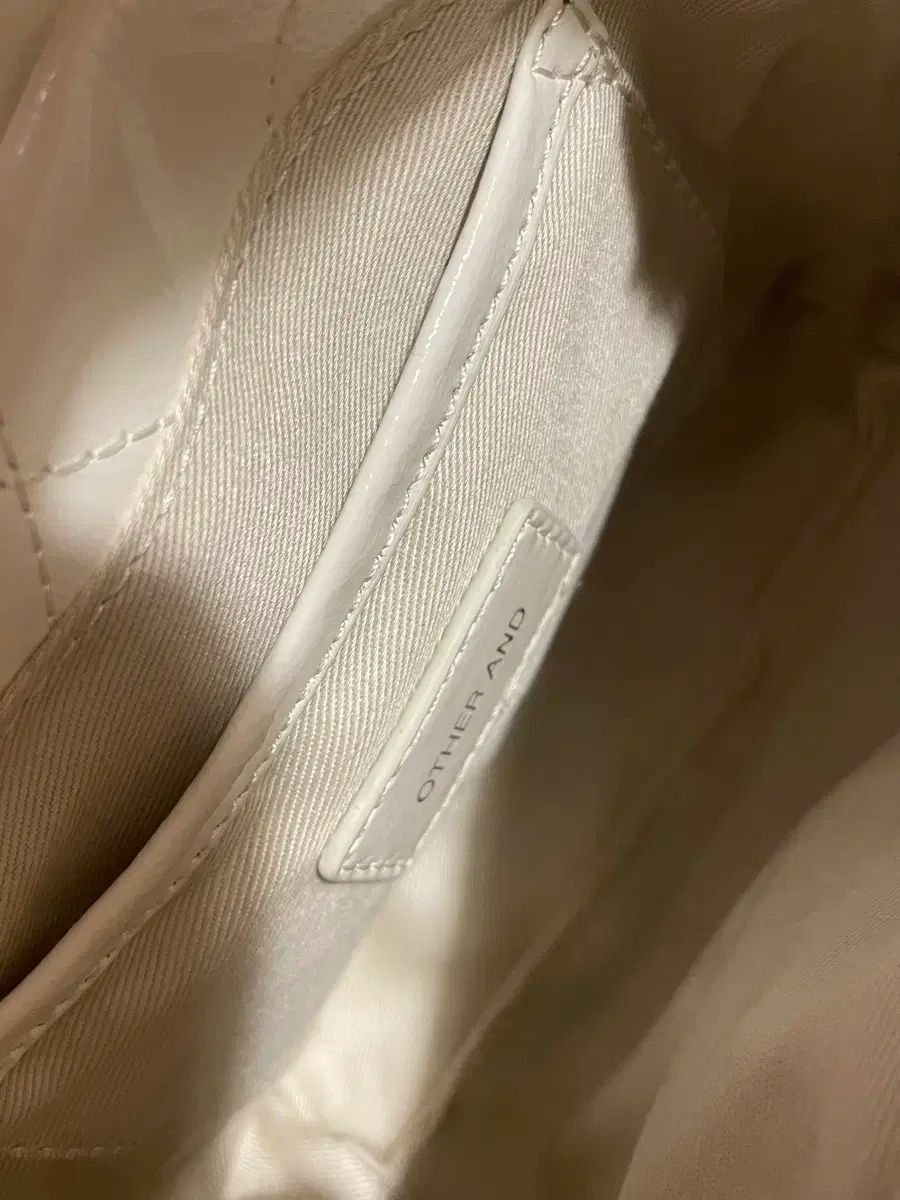 OTHER AND アーダーアンド モナバッグ プティ ホワイト 8 1万ウォン