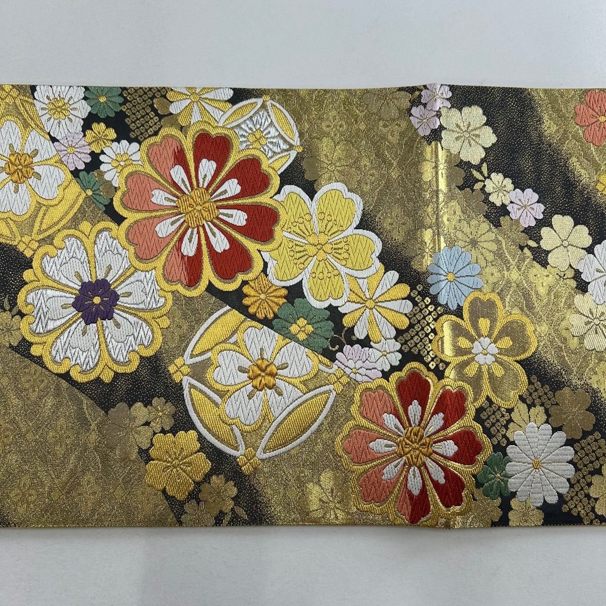 中古美品 袋帯 唐草花模様 金×緑系■N70805-6 袋帯 秀品 華文 花唐草 金彩 刺繍 青緑 お太鼓柄 正絹 【中古