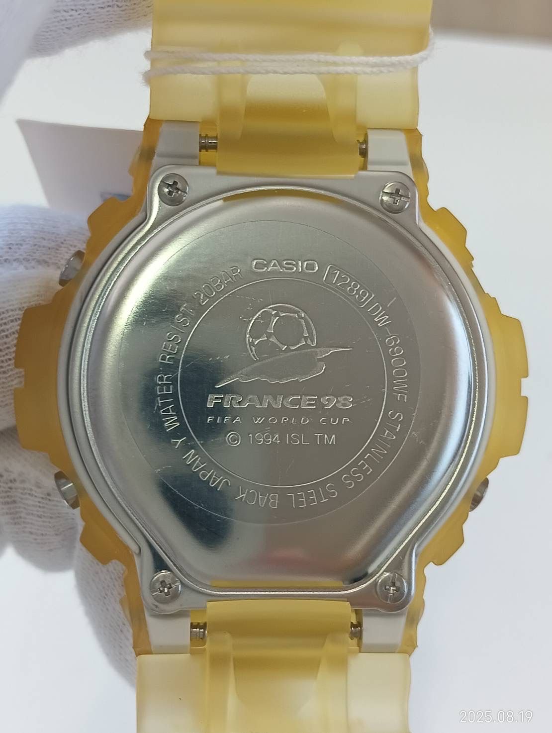 時計 G-SHOCK DW-6900WF-7T 1998 FIFA World Cup 中古品】 CASIO カシオ G-SHOCK DW-6900WF-7T 1998 FIFA World
