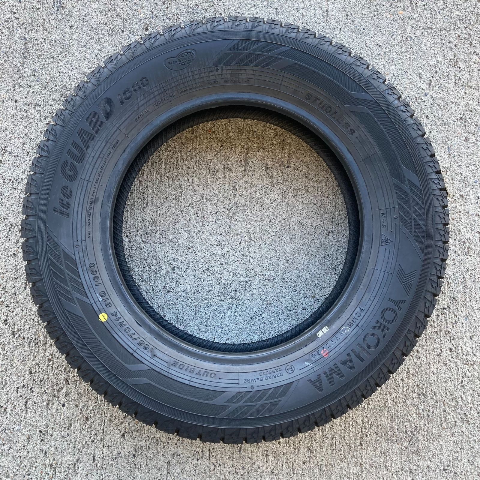 ☆新品 スタッドレスタイヤ 1本 165/70R14 ヨコハマ アイスガード iG60 