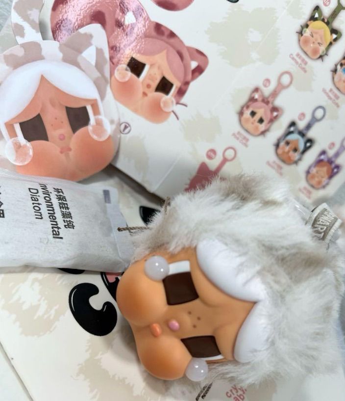 CRYBABY ぬいぐるみペンダント クライベイビー POPMART】CRYBABY WILD but CUTEぬいぐるみペンダント CRYBABY