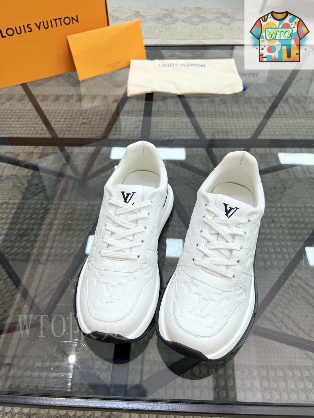 Louis Vuitton スニーカー02-3 - メルカリ