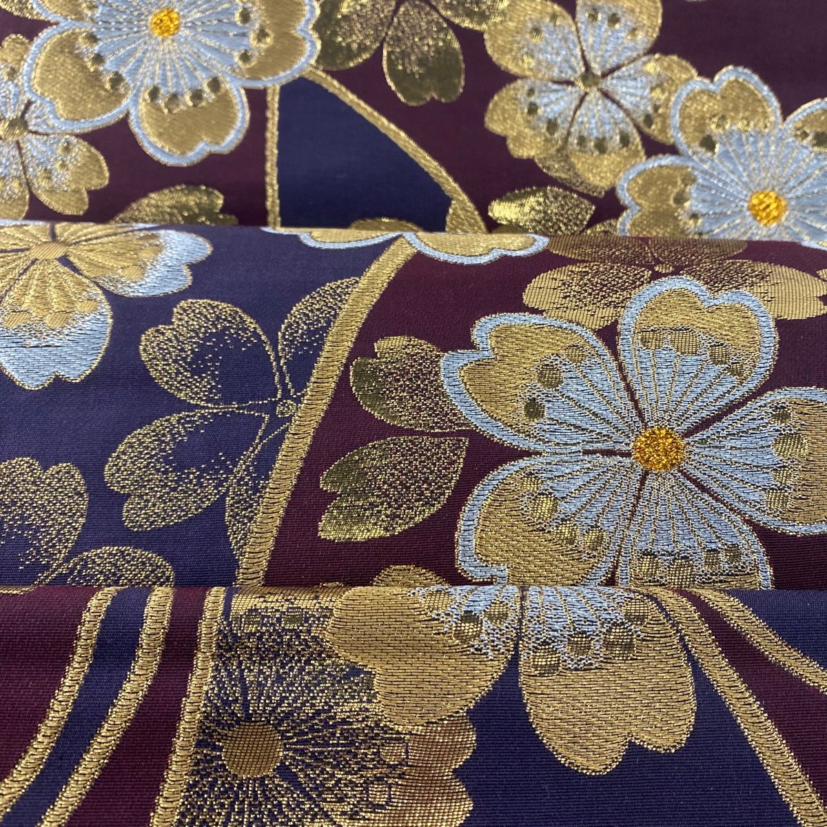 袋帯 名品 じゅらく 落款あり 秋草 雪輪 金銀糸 箔 墨色 六通 正絹 中古 : 1000079600568 : リユースセレクトショップバイセル  Yahoo!店 - 通販 - Yahoo!ショッピング