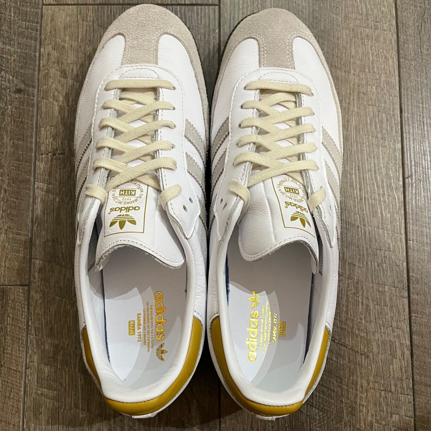 スニダンでの購入ですadidas KITH SAMBA マンゴーカラー - スニーカー