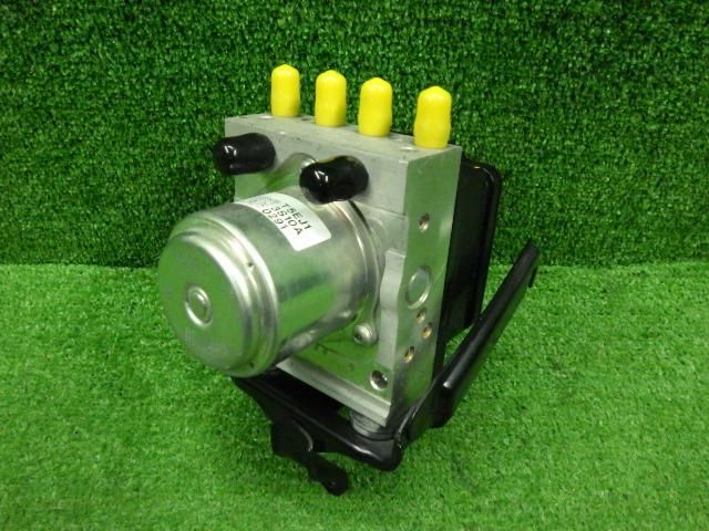 フィット DBA-GK4 ABSアクチュエーター ステー付 57110-T5E-J12 9148