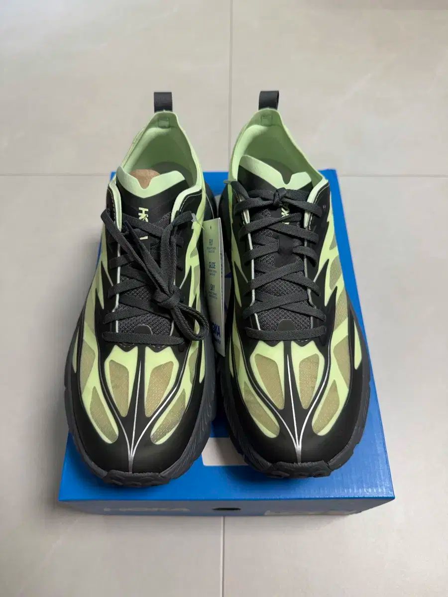 HOKA ONE ONE ホカオネオネ マパテ スピード 4 ライト ルナ モス 宇宙の グレー 270