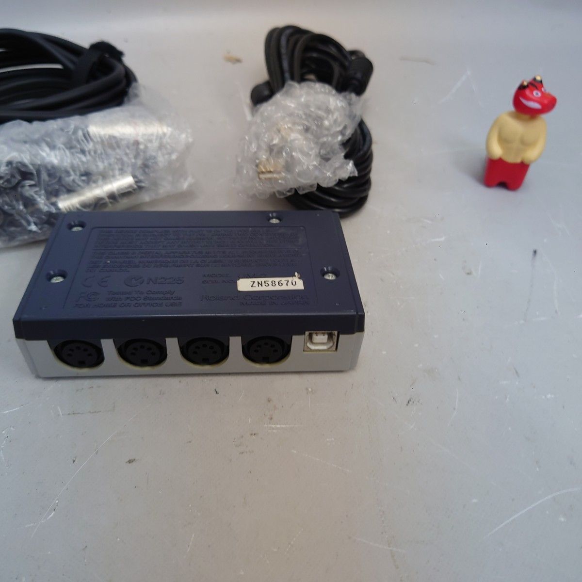動作品】Roland UM-2 USB MIDI インターフェース ケーブル付 送料無料