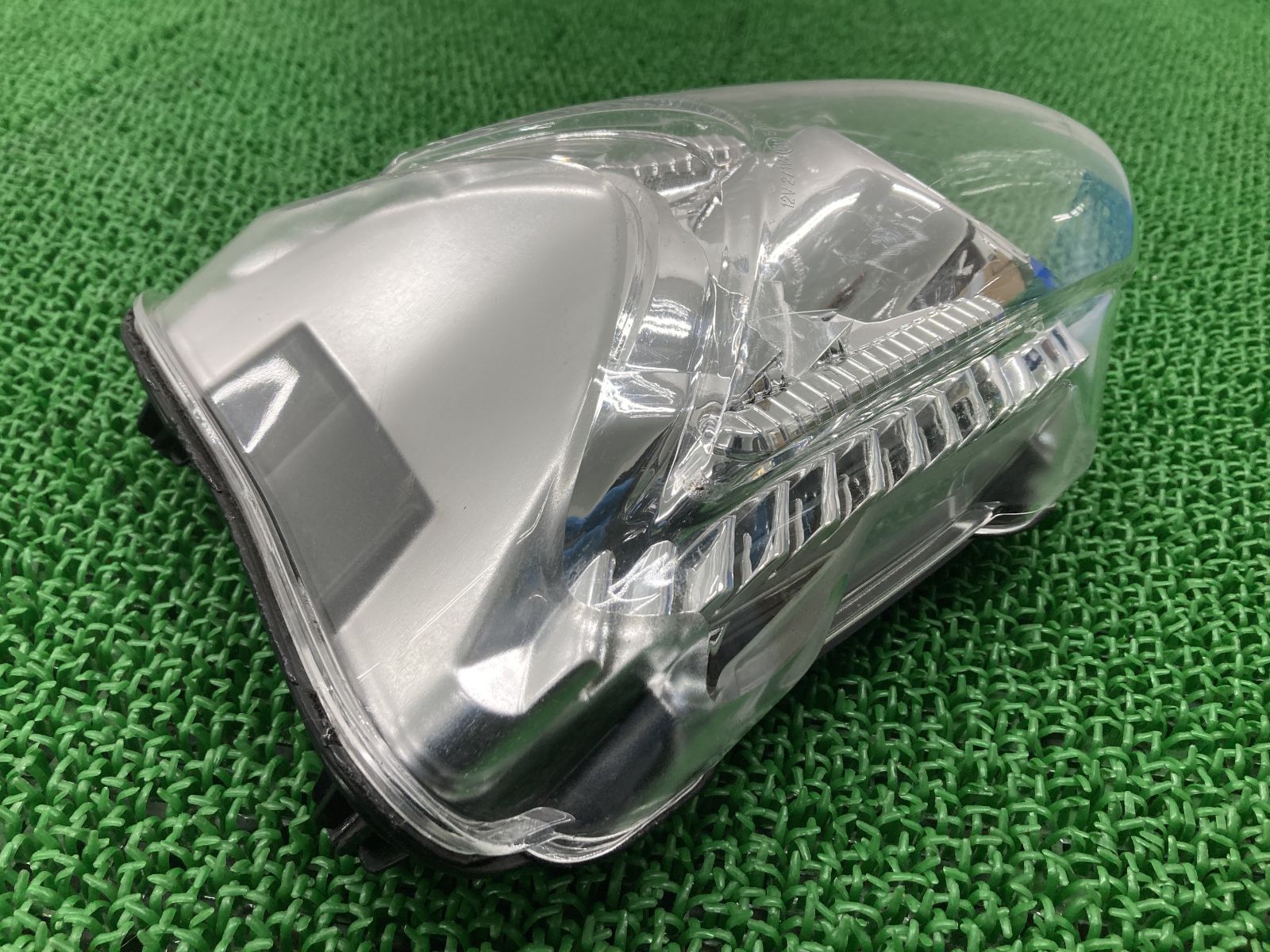 POSH製GSX1300Rハヤブサ テールランプ 社外 中古 バイク 部品 POSH製GSX1300Rハヤブサ テールランプ 社外 中古 バイク 部品