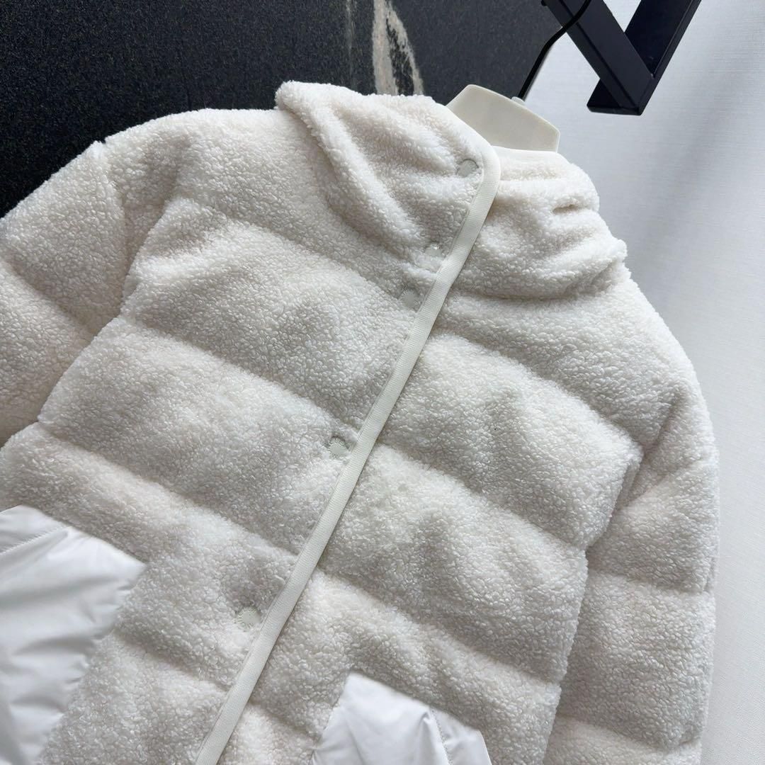 Moncler フード付き ダウンジャケット｜本日限定特価｜新品未