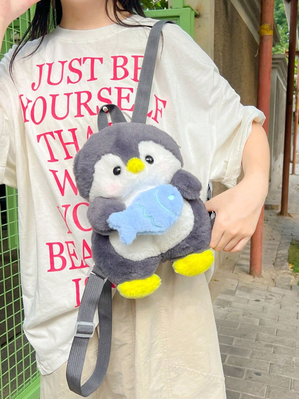 ペンギン ぬいぐるみ バッグ かわいい ペンギン ぬいぐるみ バックパック、多機能 学生用
