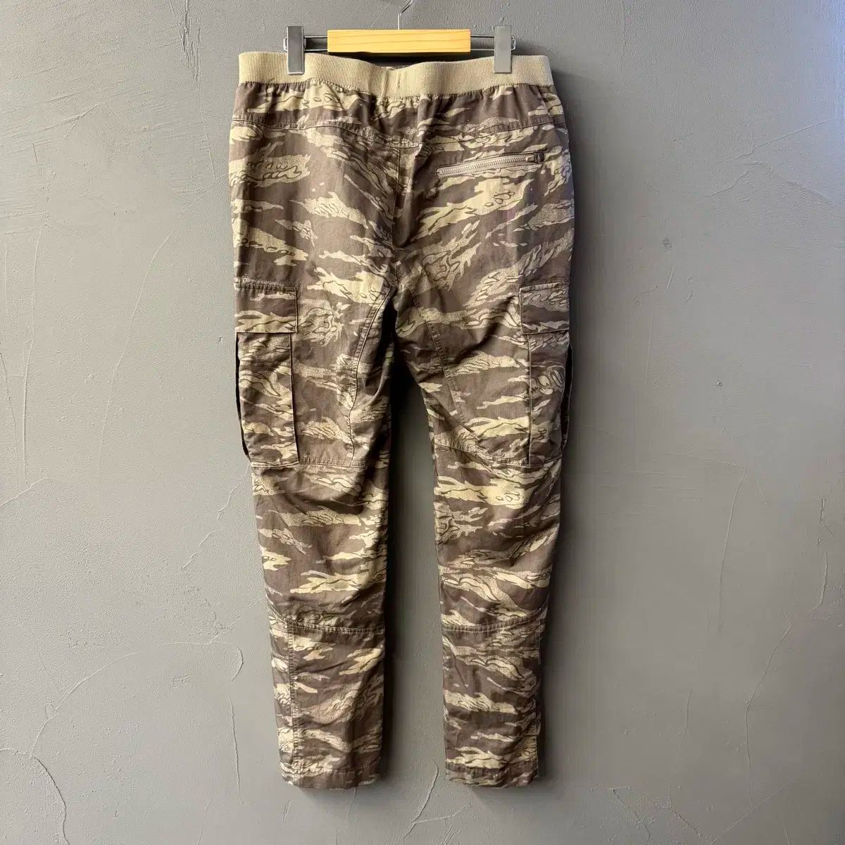 00s OLD NIKE Lサイズ 迷彩ミリタリー モンキーカーゴパンツ レア Nike(ナイキ） ミリタリー カモフラ カーゴパンツ （ L