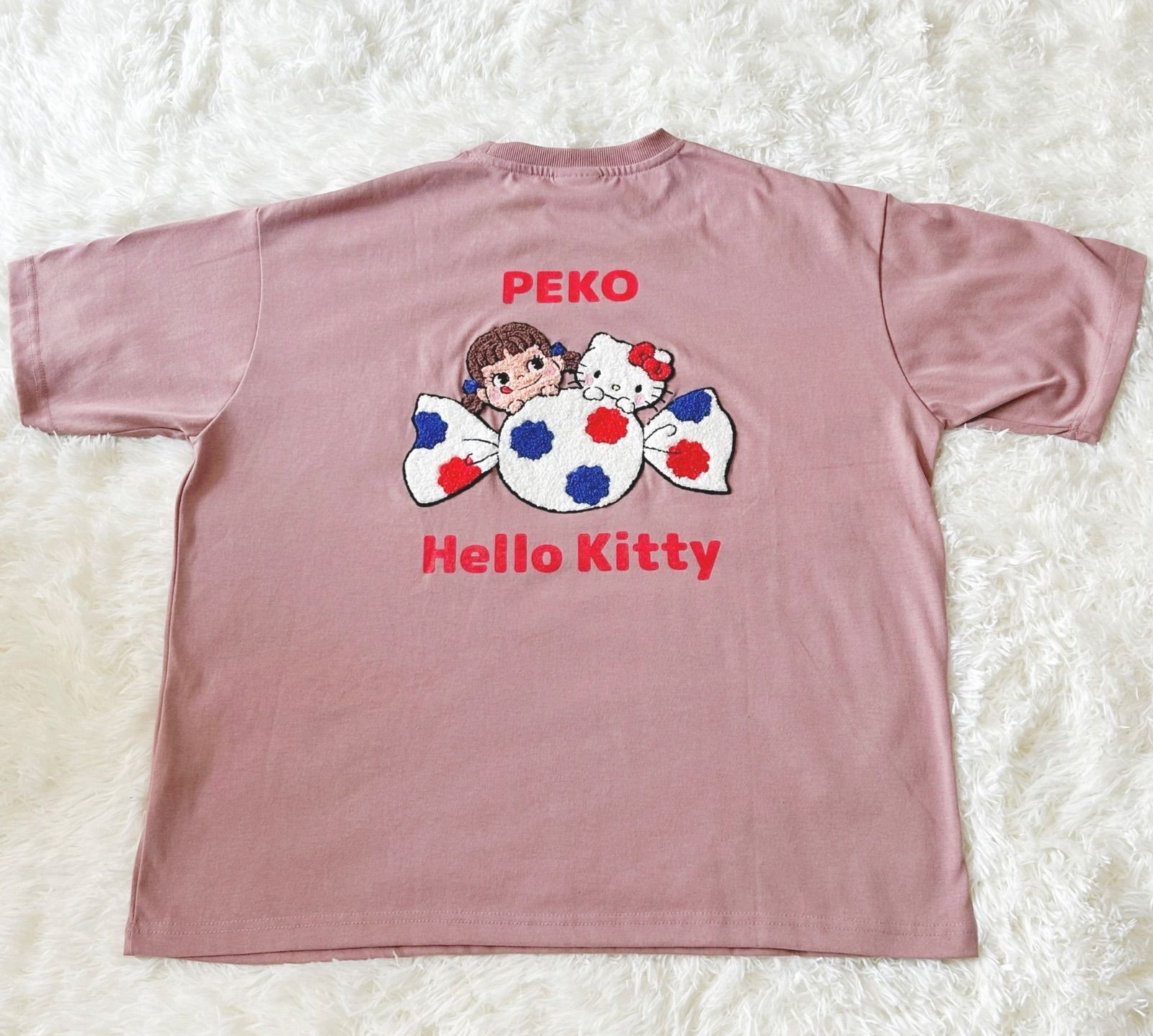260.新品タグ付き♡キティちゃん ✖️ ペコちゃん レディース Tシャツ