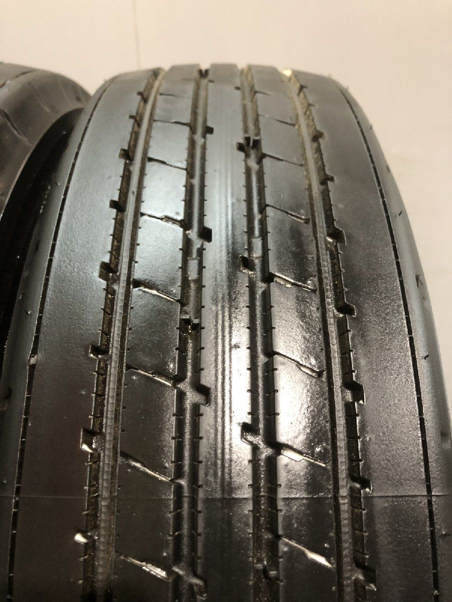 札幌発引取可能【新車外し】BS BRIDGESTONE R173 245/80R17.5 133/131J 17.5インチ トラックタイヤ 夏タイヤ 2本 24年製 増トン　(KTT560)クレジットカード QRコード決済可能 札幌発引取可能【新車外し】BS BRIDGESTONE R173 245/80R17.5 133/131J