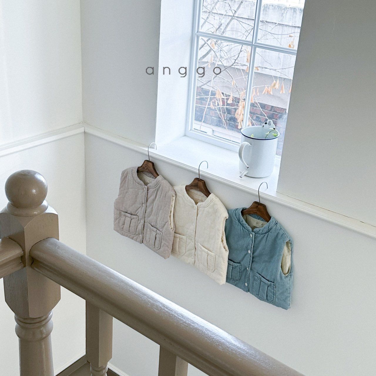 anggo / cloud vest