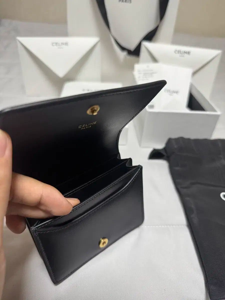 トリオンフ 名刺