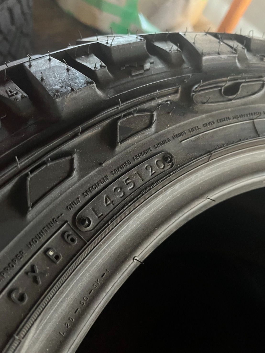 タイヤ2本セット NITTO TRAIL GRAPPLER M|T 305|55R20