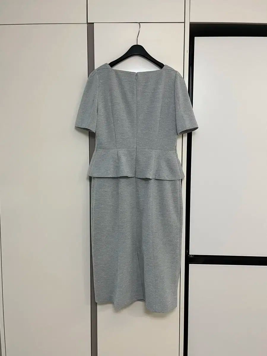 ◆JIGOTT(ジゴット)ベルテッドニットツイードワンピース JIGOTT(ジゴット)の商品一覧 - 海外通販のBUYMA